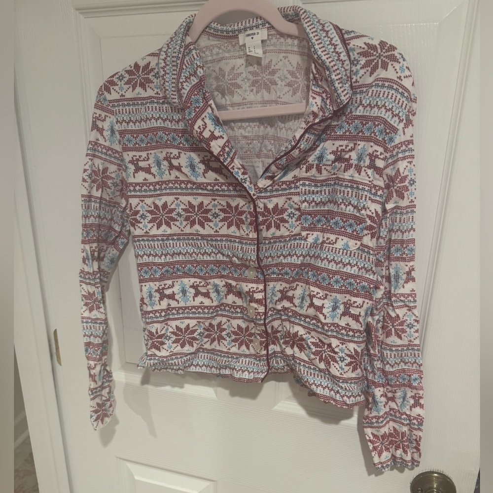 Forever 21 christmas print pajama top